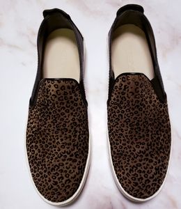 VGUC THE FLEXX suede leopard print sneaker. Size 9